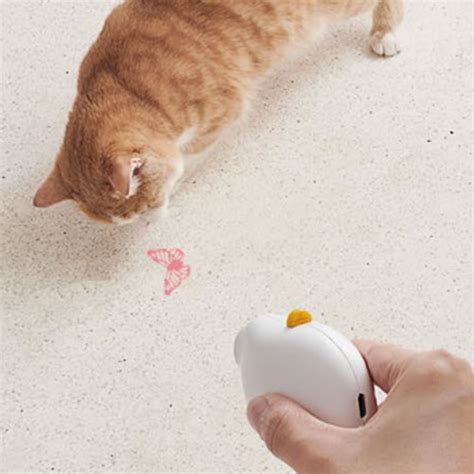 Simple quick and effective cat toy by mengo.